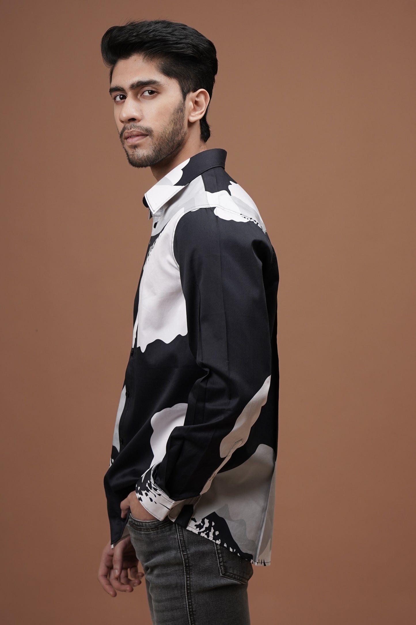 Regular Fit ‘Black & Bloom’ Print Shirt